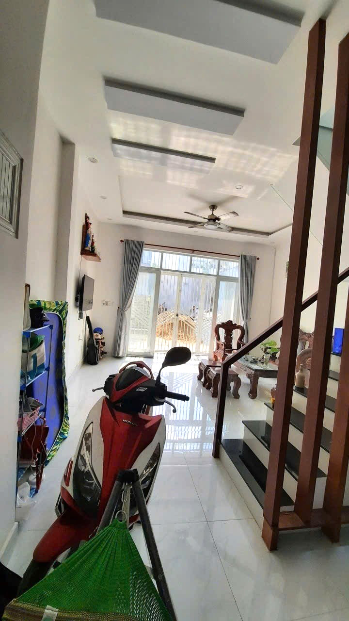 Bán Nhà 2 Tầng Mới Hẻm Xe Hơi 60m2_5*12 Gần Phạm Văn Đồng Linh Đông Thủ Đức Chỉ 5.6 tỷ Hiếm Có - Ảnh chính